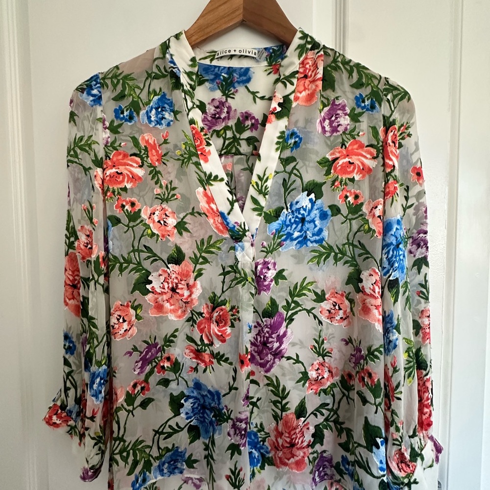 Alice + Olivia Sheila Gardenia Blouse